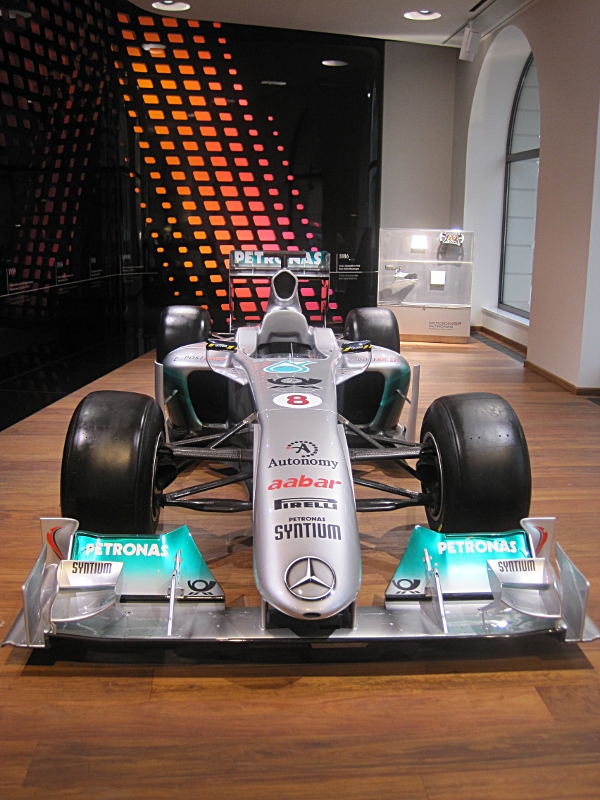 Formel 1 Wagen von Schumacher und Rossberg