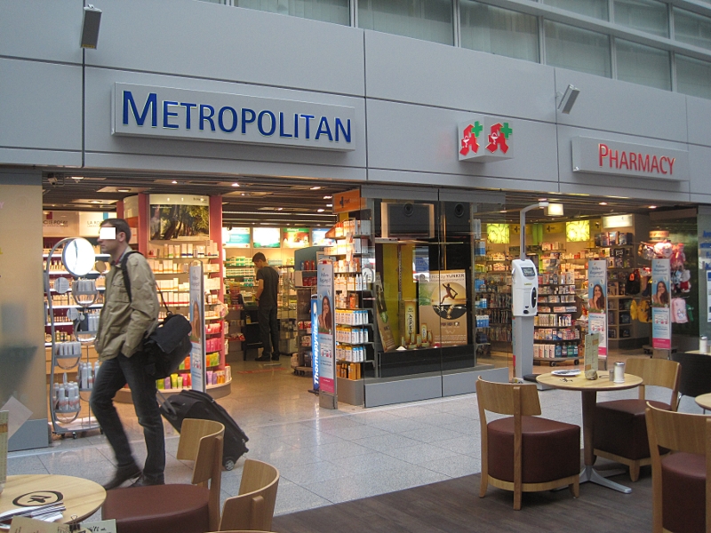 auch eine Apotheke gibt es in den Airport Arkaden