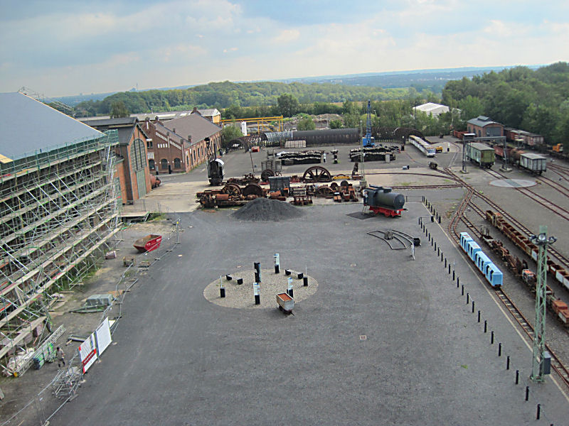 Blick vom Förderturm auf den Bahnhof