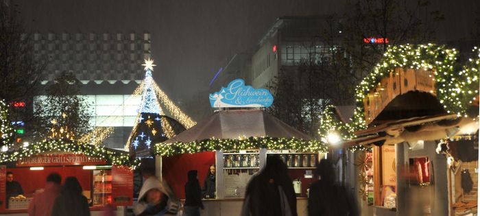 Dresdner Winterlichter - Weihnachtsmarkt auf der Prager Straße