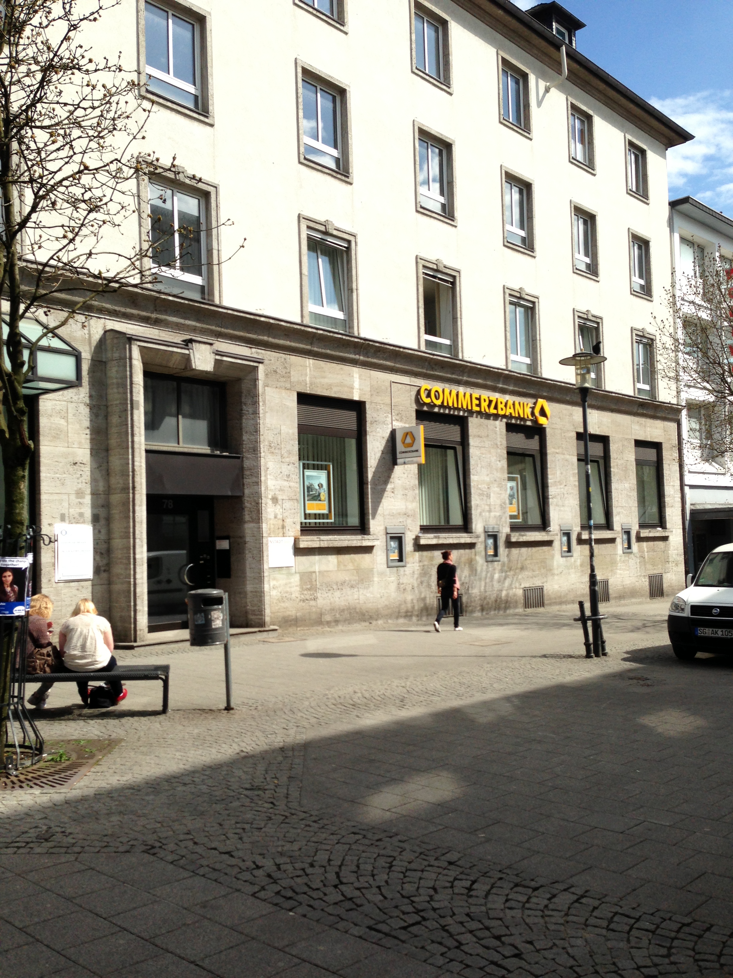 Bild 1 Commerzbank AG in Solingen