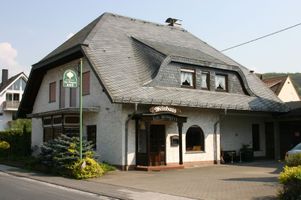 Bild zu Weinhaus Em-Wingert