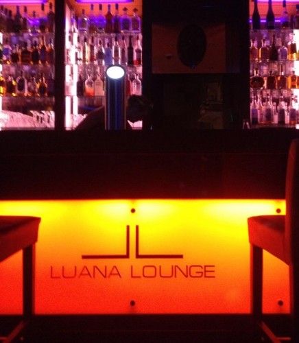 LUANA LOUNGE