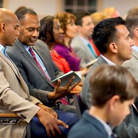 Zeugen Jehovas Zusammenkunft