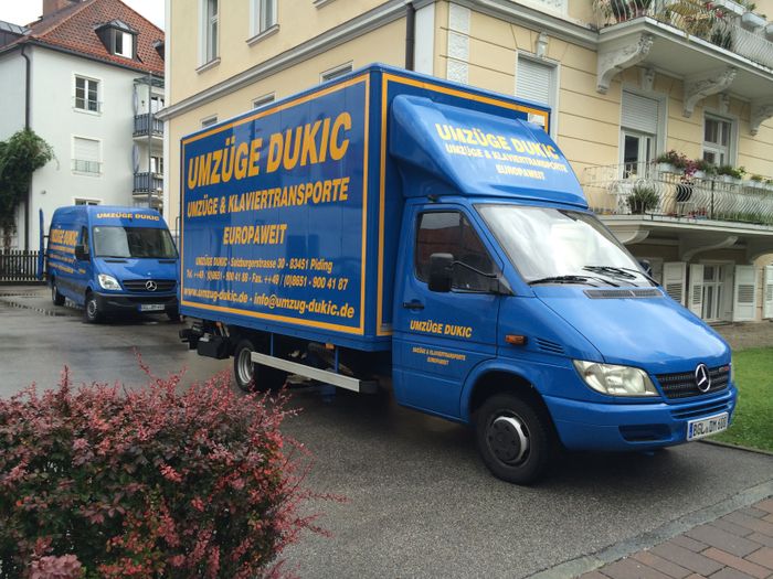 UMZÜGE DUKIC Umzüge & Klaviertransporte Europaweit Tel. 08651 / 900 41 88 , Fax.08651 / 900 41 87 www.umzug-dukic.de , info@umzug-dukic.de