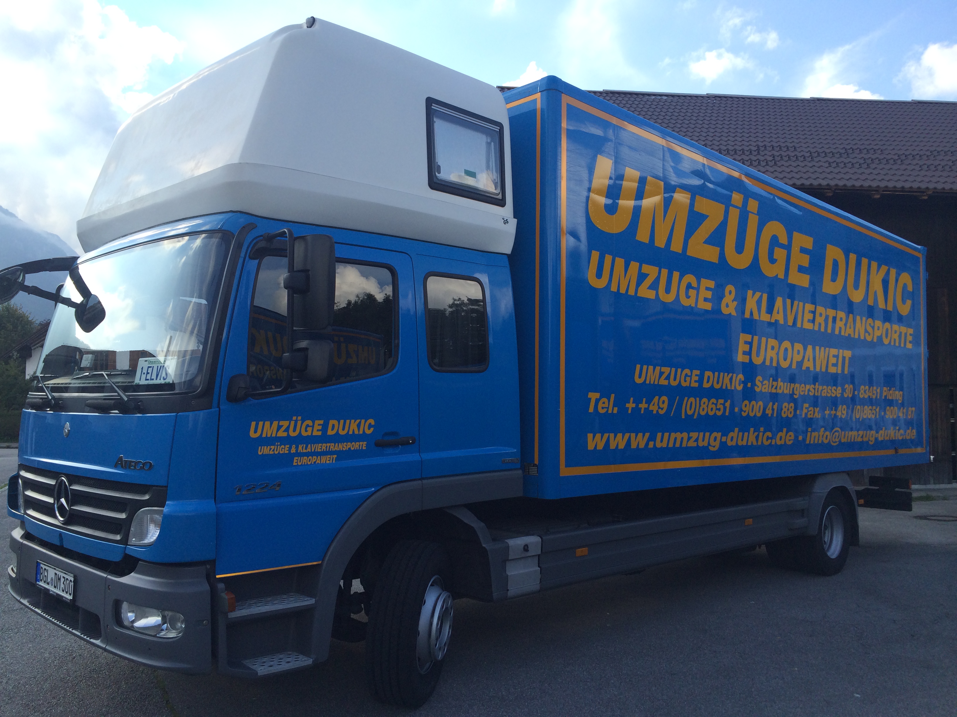 UMZÜGE DUKIC
Umzüge &amp; Klaviertransporte Europaweit
Tel. 08651 / 900 41 88 , Fax.08651 / 900 41 87
www.umzug-dukic.de , info@umzug-dukic.de