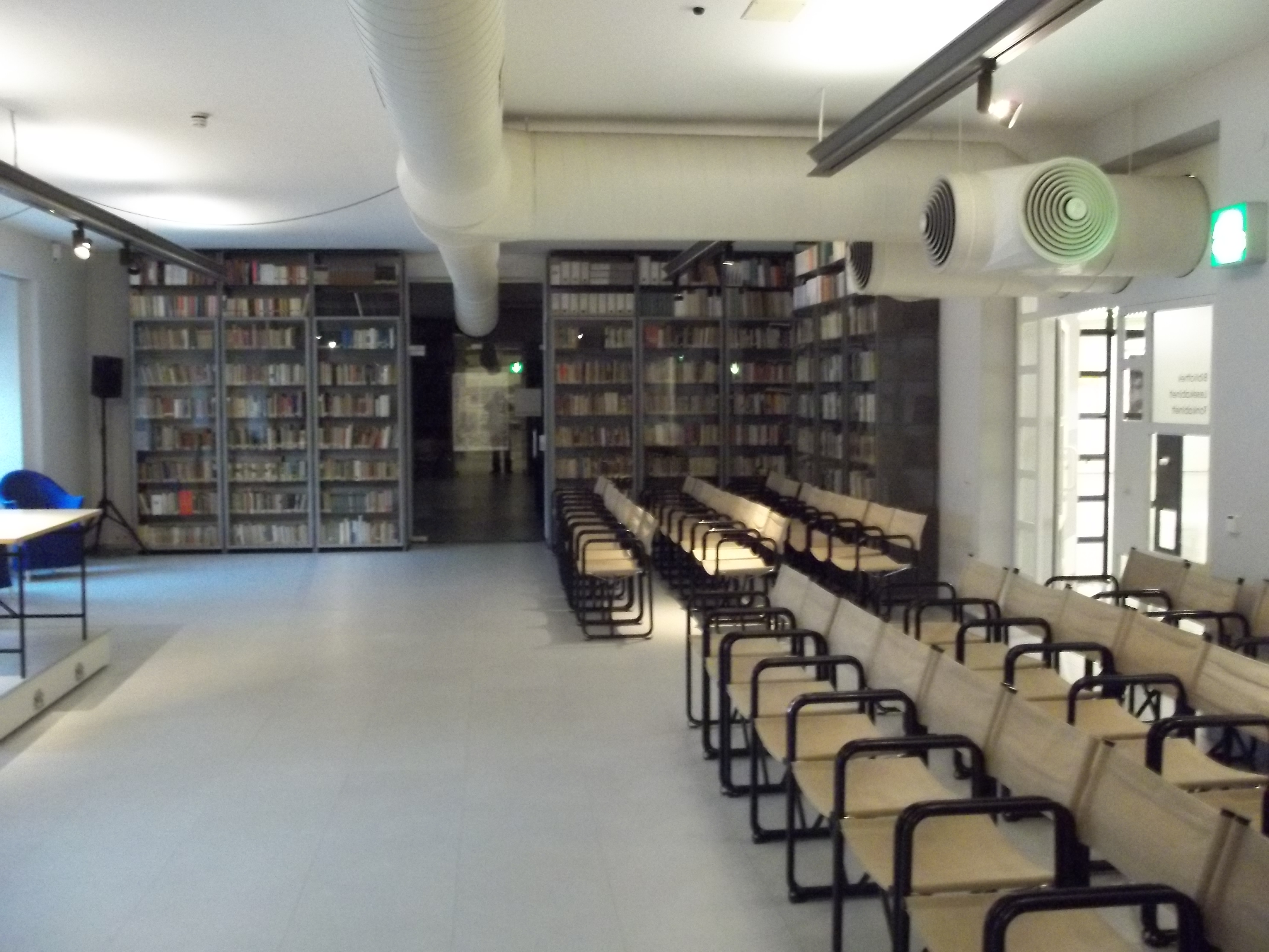 Bild 5 Oberrheinische Bibliothek im Museum für Literatur am Oberrhein in Karlsruhe