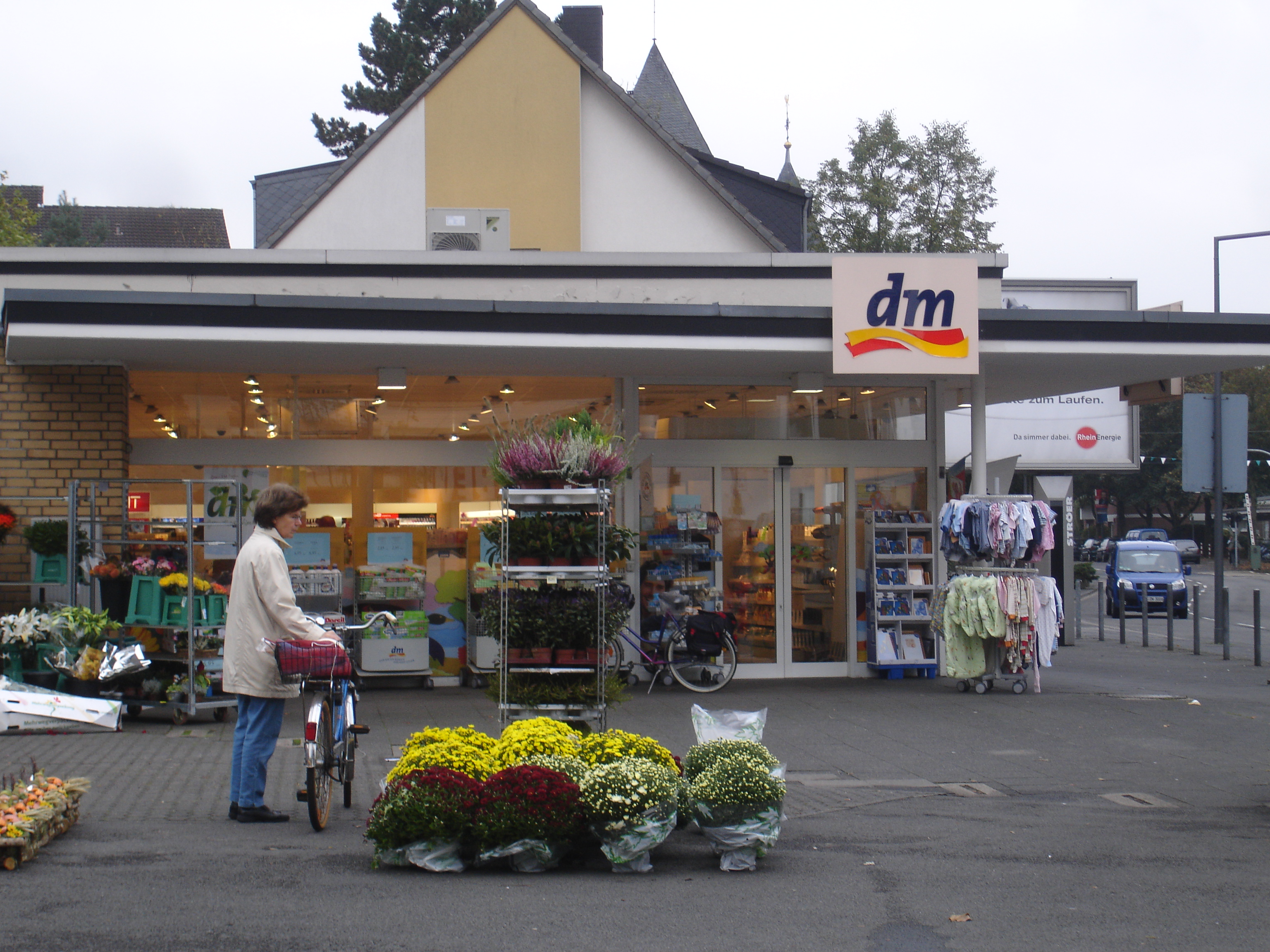 Bild 1 dm-drogerie markt in Köln