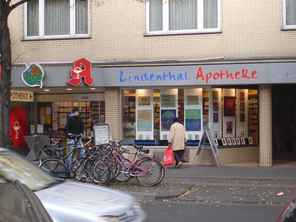 Bild 1 Lindenthal-Apotheke in Köln