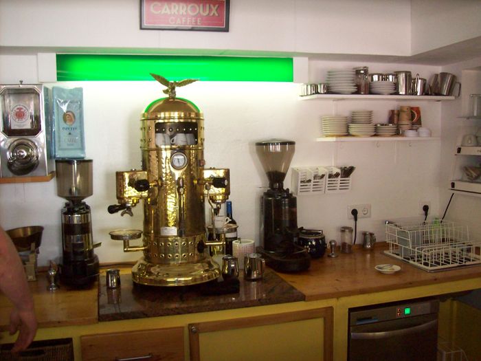 Kaffeemaschine im Geschäft 