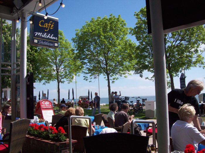 Blick auf den Sandwall von der Terrasse der Milchbar