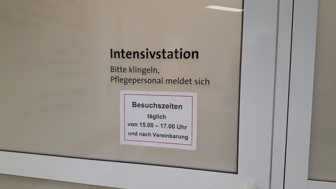 Schild an der Intensivstation