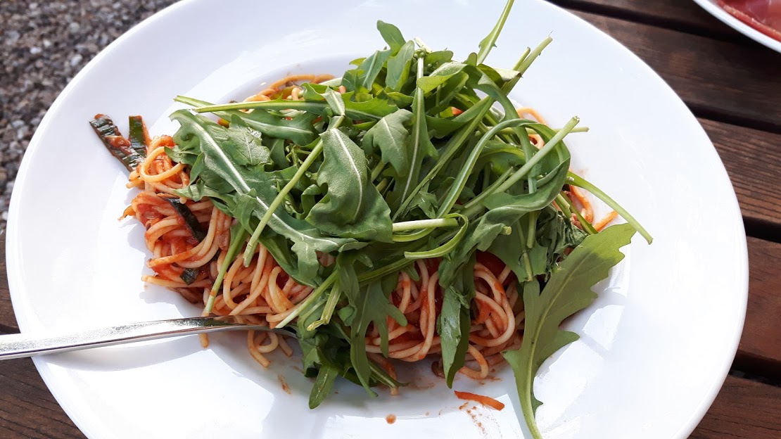 Vegane Hartweizen-Spaghetti mit Tomatensugo