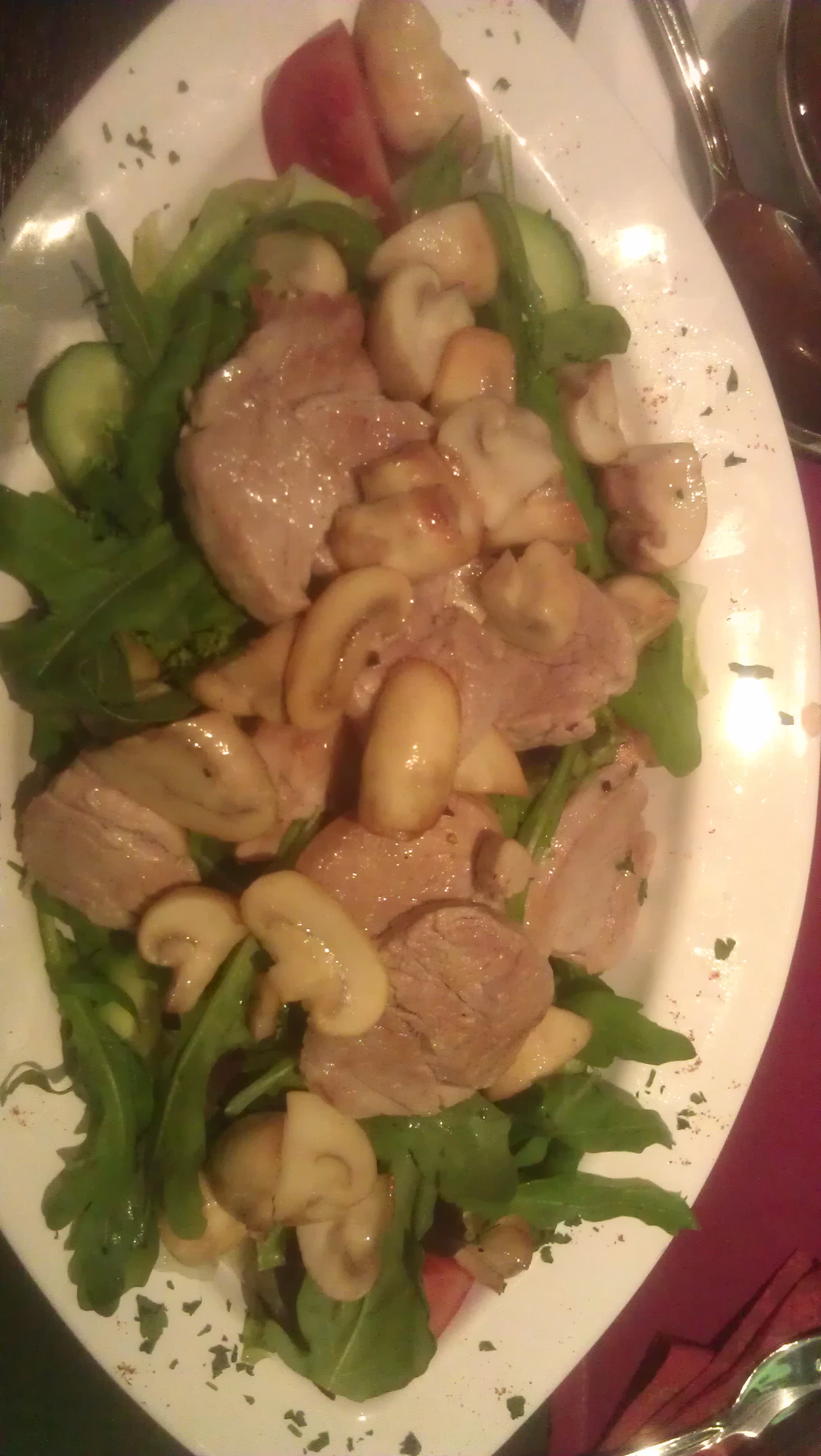 Mein Salat mit lecker champignons