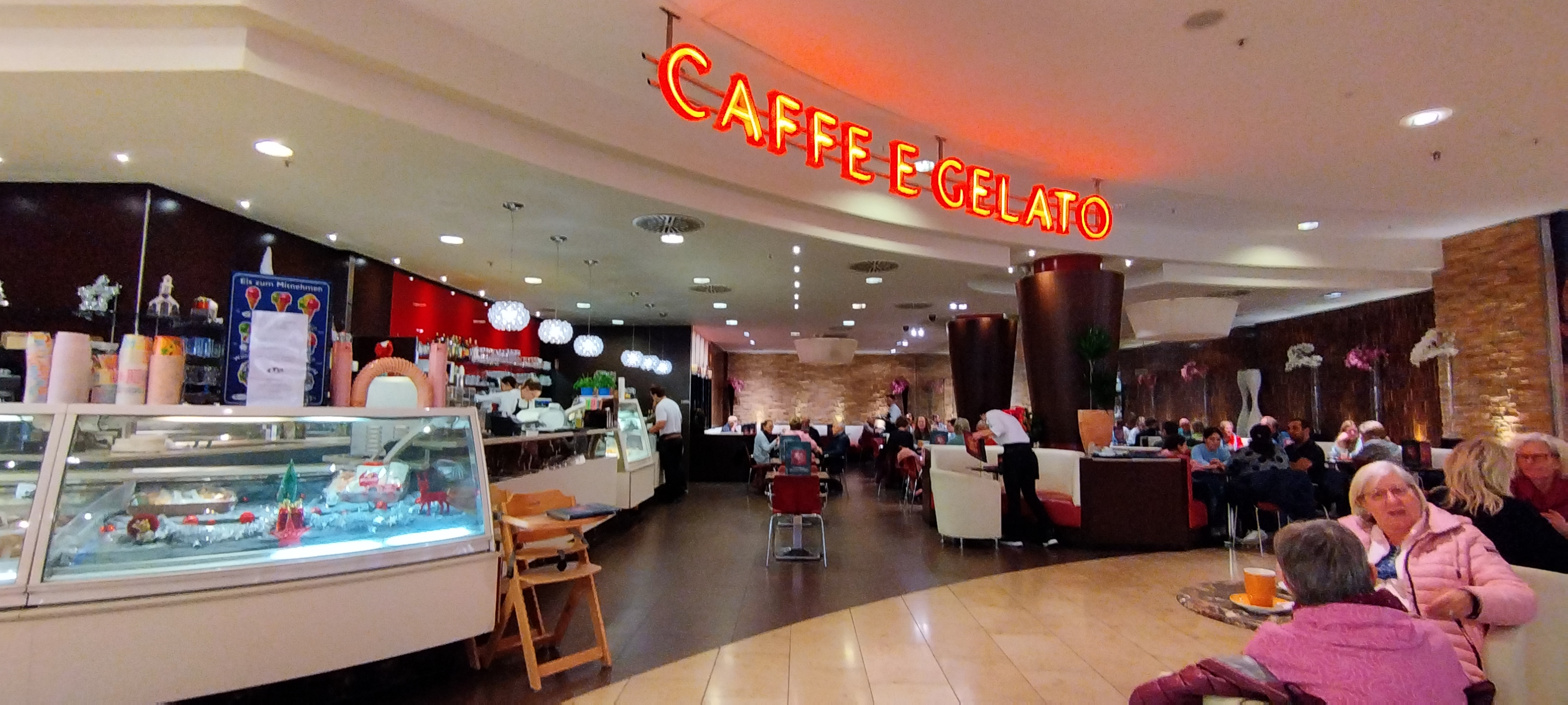Bild 8 Eiscafé Caffe e Gelato (im 1. Stock) in Hameln
