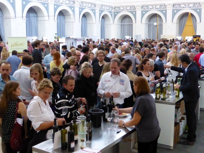Heute und morgen: Rindchen's Weinmesse VinoRell. http://www.rindchen.de/vinorell