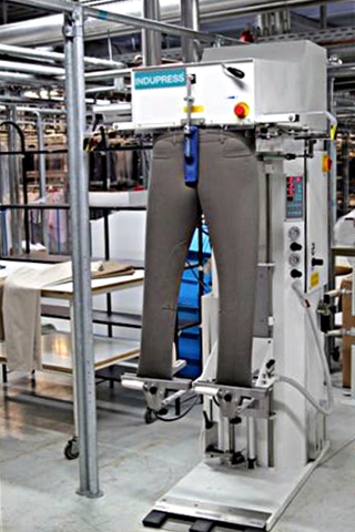 Textilaufbereitung FASHION logistics Ibbenbüren 
Hosentopper