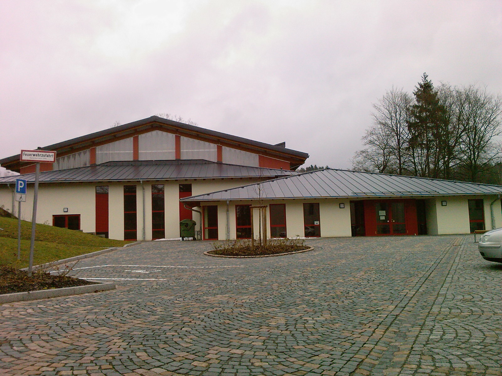 die neue Turnhalle