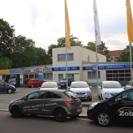 Außenansicht Autohaus