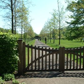 BRUNS Rhododendron Park in Gristede 