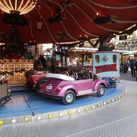 Der Bremer Weihnachtsmarkt am Nachmittag - schöne Fahrzeuge