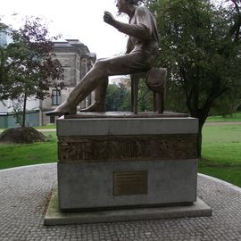 Kunsthalle in Bremen - Denkmal des Dichters Heinrich Heine von Waldemar Grzimek