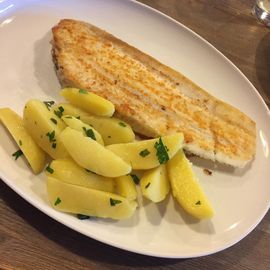 Rotzunge mit Salzkartoffeln 