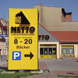 Netto Deutschland - schwarz-gelber Discounter mit dem Scottie in Lutherstadt Eisleben