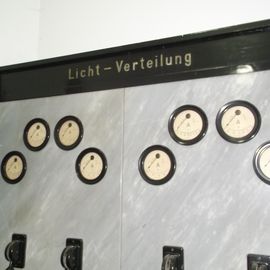 Licht Verteilung im Finanzamt - High Tech 1929