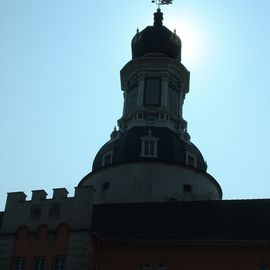 Schloßmuseum Jever der Turm gegen die Sonne aufgenommen