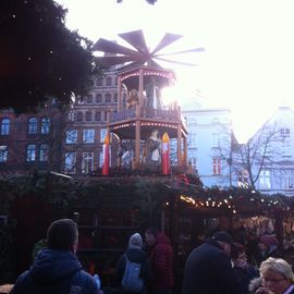 Weihnachtsmarkt Giebel erstrahlen im Licht in Lüneburg in Lüneburg