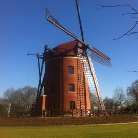 Rügenwalder Mühle - das Firmenlogo zum Anfassen in Kayhausen Gemeinde Bad Zwischenahn