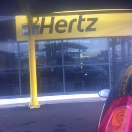 Hertz am Flughafen Porto