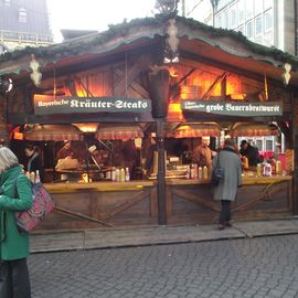 Bremer Weihnachtsmarkt  am Nachmittag - bayrische Steaks