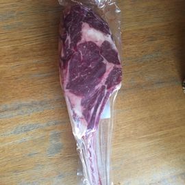 Irisches Tomahawk-Steak nach Rabatt f&uuml;r 25 &euro;