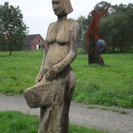 Skulpturenufer Hude - Frau von Wolf E Schultz