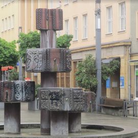 »Sorbenbrunnen« von Jürgen von Woyski in Cottbus