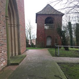Schiefer Glockenturm