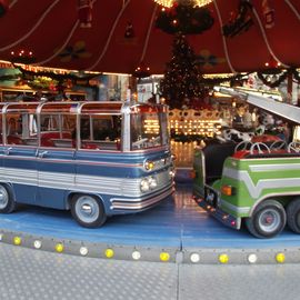 Der Bremer Weihnachtsmarkt am Nachmittag - Kinderkarussel