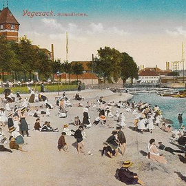 Alte Strandlust mit Strand und Gästen