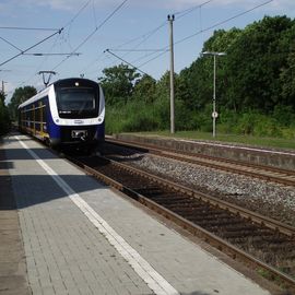 Die Nordwestbahn am Bahnhof Rodenkirchen