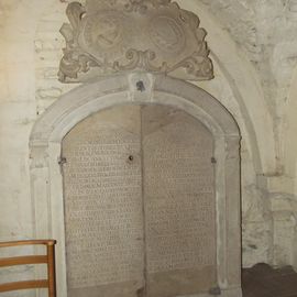 Die Liebfrauenkirche in Bremen St. Veit Krypta Grabportal