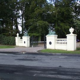 Schloßpark Rastede - Das Hirschtor von 1870