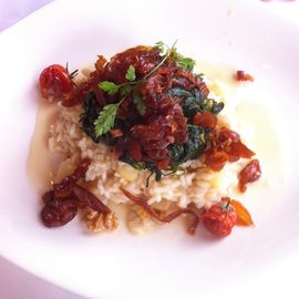 Birnen-Walnuss-Risotto mit Blattspinat und karamellisierten Fenchel 