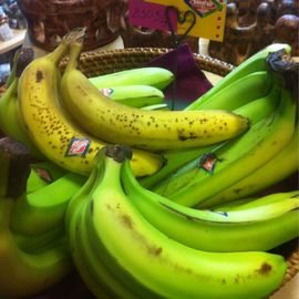 Bananen der letzten Woche und neue Bananen Anlieferung