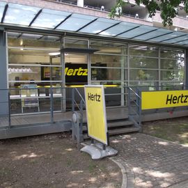 Hertz Autovermietung GmbH am Flughafen Bremen