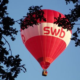 swb AG Stadtwerke Bremen - Hei&szlig;luftballon &uuml;ber Ganderkesee - Kennzeichen D-OEFS