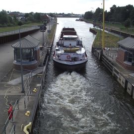 Binnenschiff Atlantis aus Papenburg - Gute Fahrt
