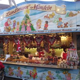 Bremer Weihnachtsmarkt am Nachmittag - Lebkuchen Herzen und Mandeln