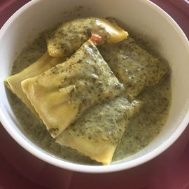 Maultaschen mit Spinat Soße